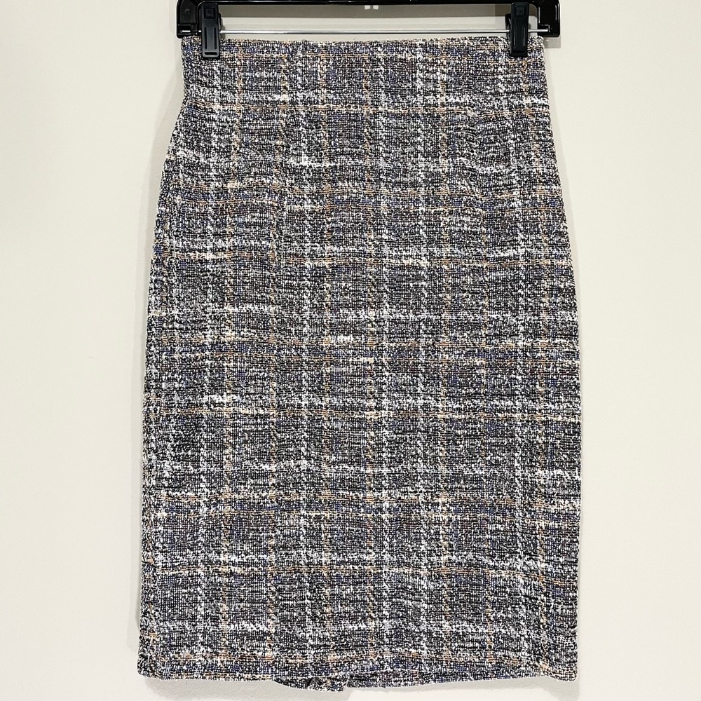 NWT Kate Kasin Stretchy Gray White and Tan Grid Striped Skirt Size S